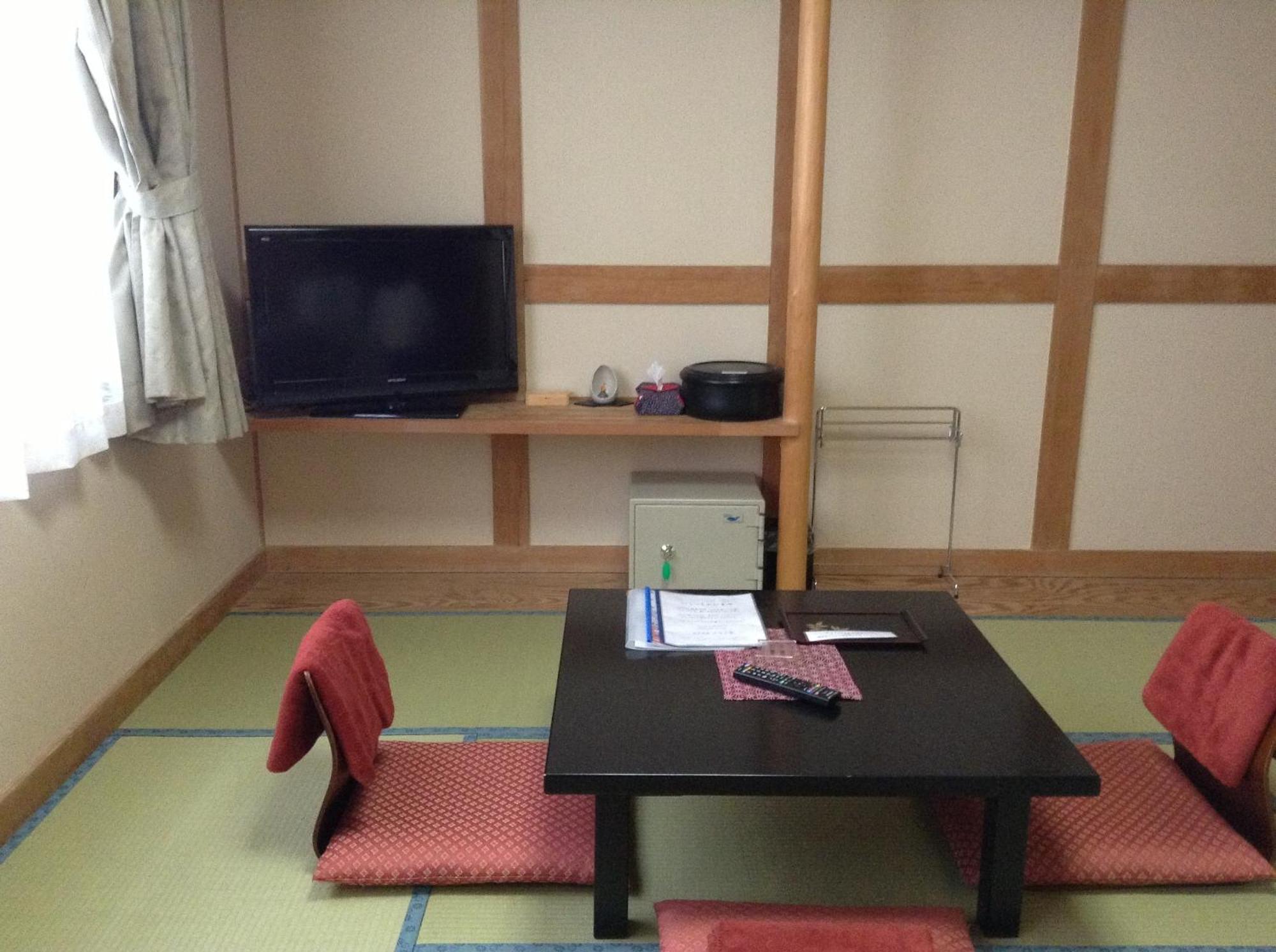 Minamiya 山とねこと遊ぶ宿 みなみ家 Hakuba Habitación foto